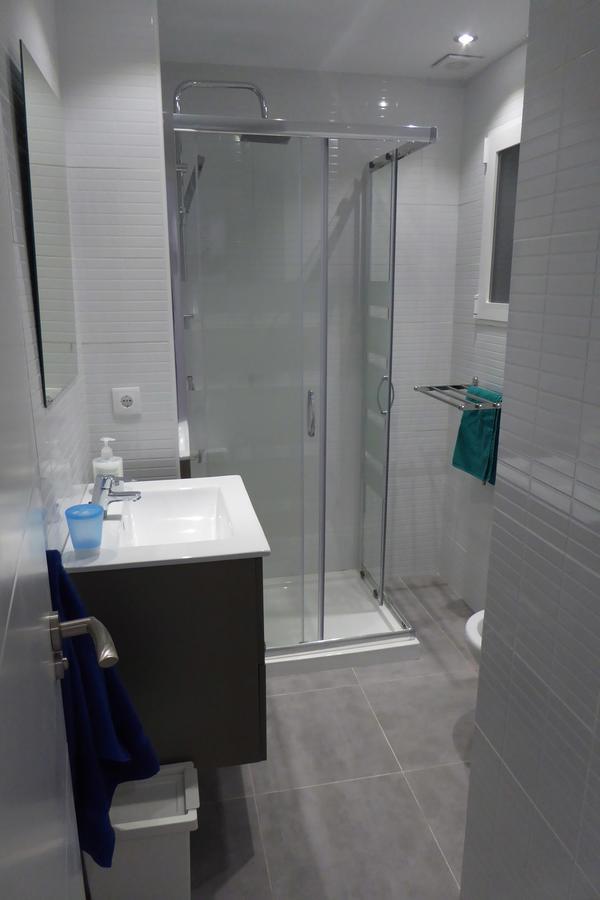 Malvarossa Apartment Near Beach Valencia Bagian luar foto