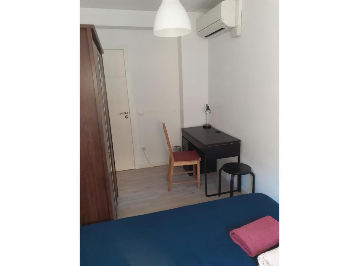 Malvarossa Apartment Near Beach Valencia Bagian luar foto